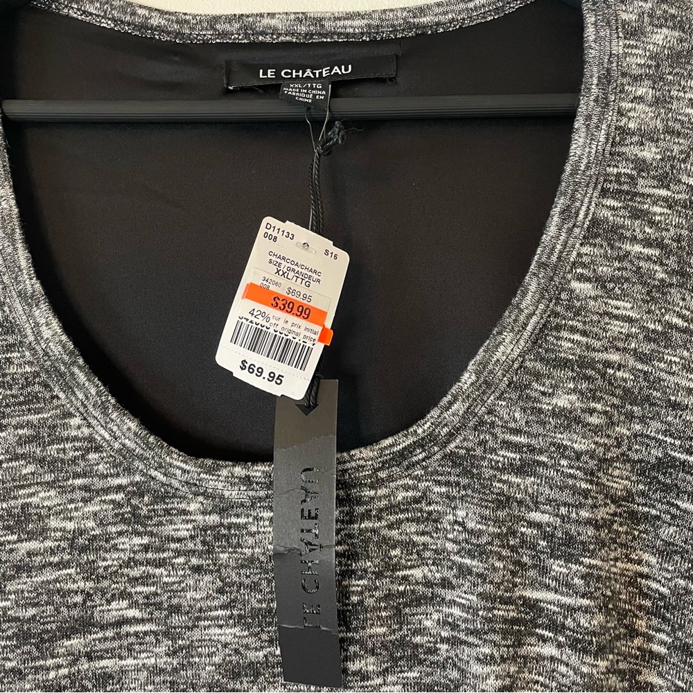 Le Chateau Charcoal and Black Textured Ruched Midi Dress - Picture 3 of 11